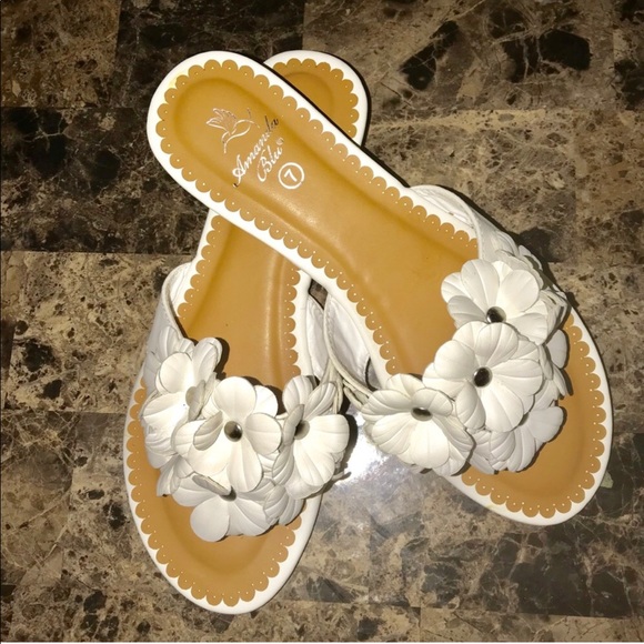 🔆BRAND NEW WITH TAGS🔆 Amanda Blu Sandals - Picture 2 of 2